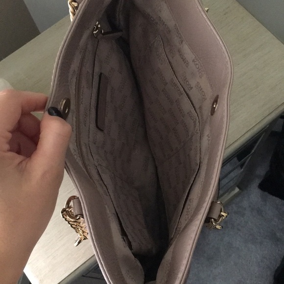 Michael Kors nude tote with gold chain - Picture 2 of 5